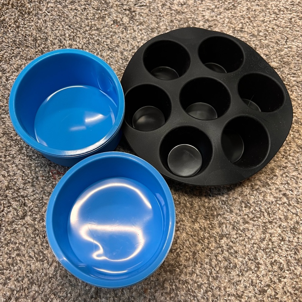 Black Silicone Muffin Pan with Blue Bowls